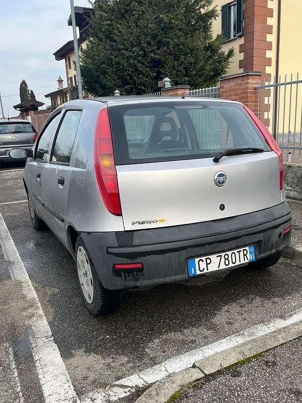 Occasion Fiat Punto 60 ch (44 kW) 2004 Argent Citadine