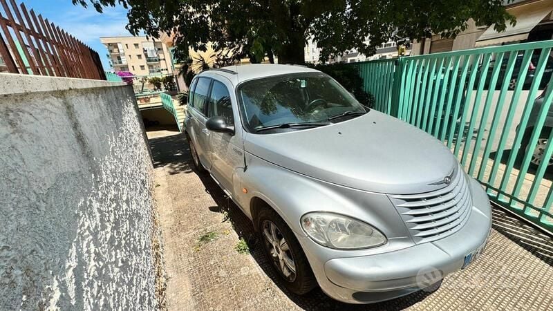 Grigio Usata 2003 Chrysler PT Cruiser Limited Due volumi | 2700 € - Immagine 1/4