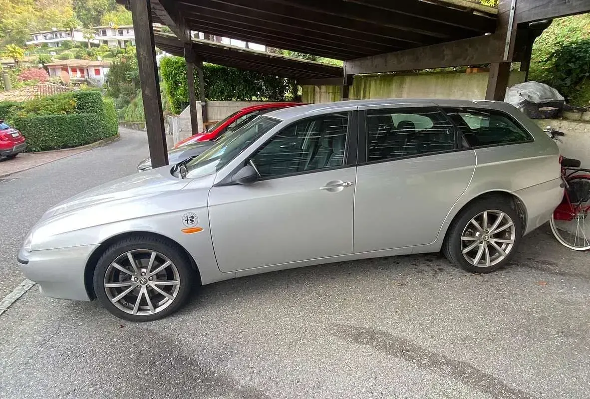 Usata Alfa Romeo 156 140 CV (102 kW) 2001 Argento Station wagon