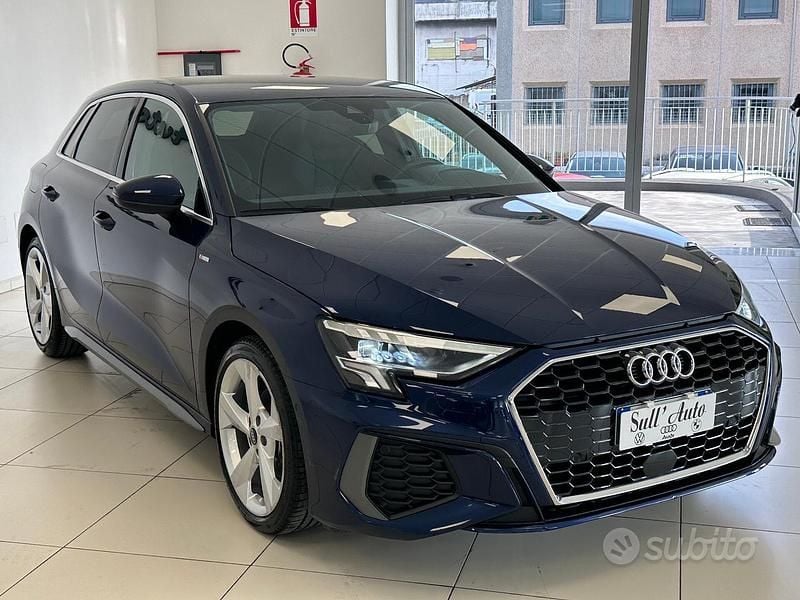Usata Audi A3 S-Line 150 CV (110 kW) 2024 Blu Berlina