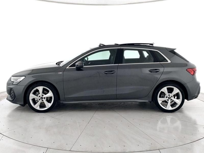 Nuova Audi A3 Sportback e-tron S-Line 150 CV (110 kW) 2025 Nero Utilitaria