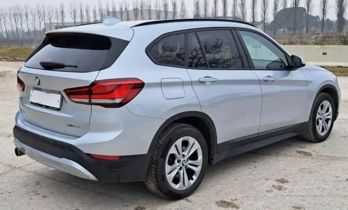 Usata BMW X1 Advantage 125 CV (91 kW) 2021 Grigio SUV