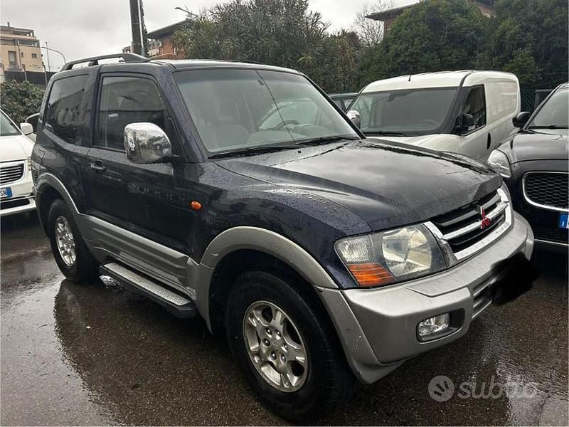 Usata Mitsubishi Pajero 160 CV (117 kW) 2002 Blu SUV