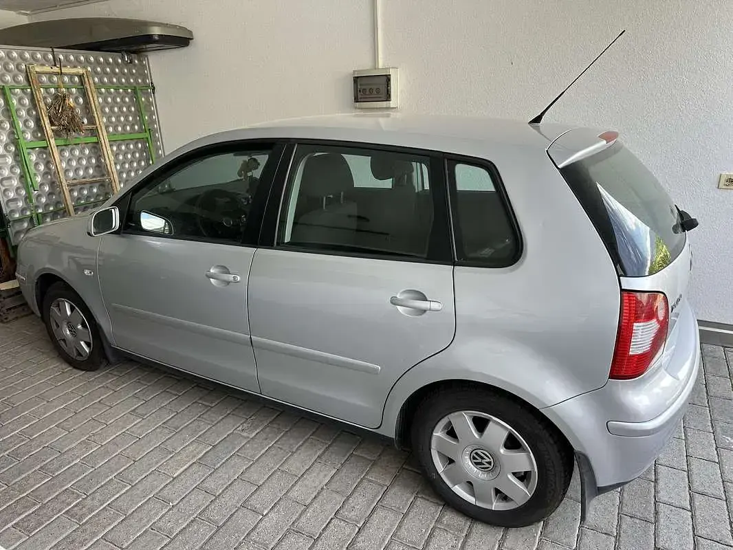 Usata VW Polo Comfortline 64 CV (47 kW) 2005 Berlina
