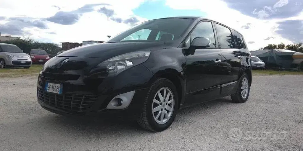 Usata Renault Scénic Dynamique 110 CV (80 kW) 2010 Nero Monovolume