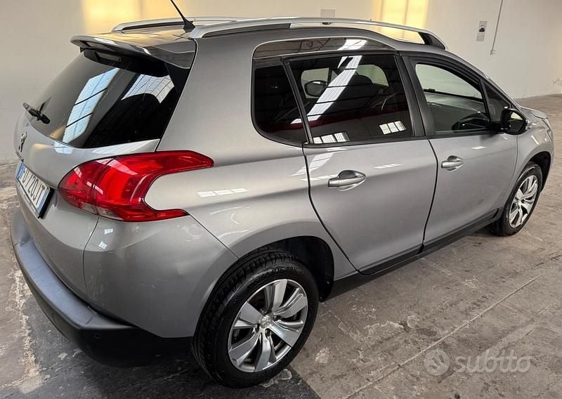 Usata Peugeot 2008 Active 100 CV (73 kW) 2016 Grigio SUV
