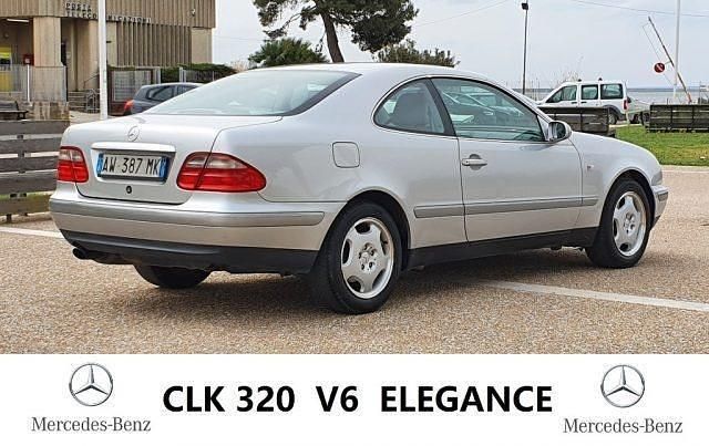 Usata Mercedes CLK320 Elegance 218 CV (160 kW) 1998 Argento metallizzato Coupé