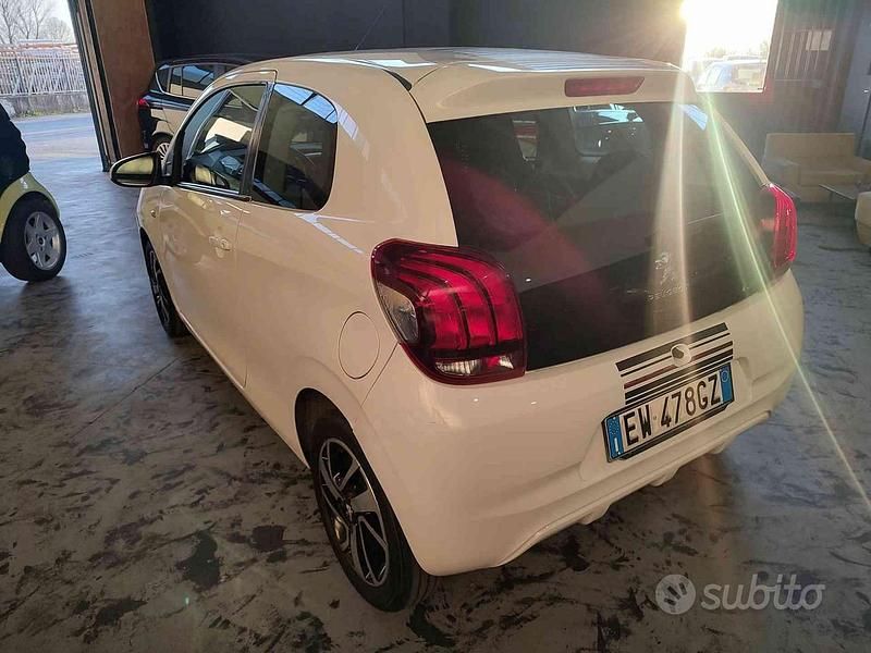Usata Peugeot 108 Active 69 CV (50 kW) 2014 Bianco Utilitaria