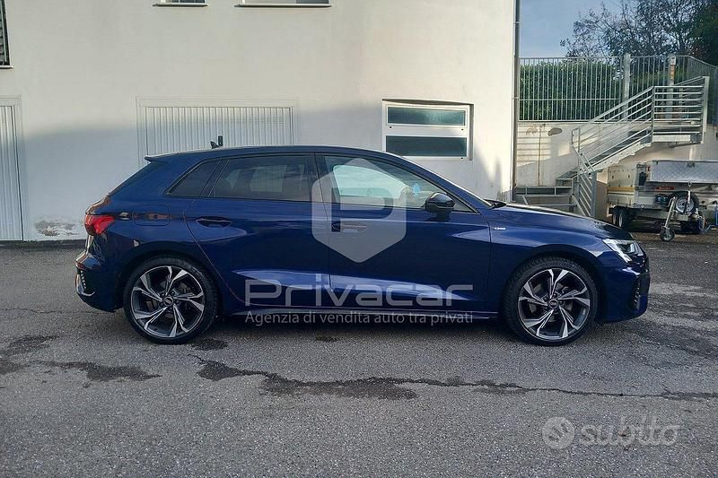 Usata Audi A3 Sportback S-Line 150 CV (110 kW) 2022 Blu Utilitaria
