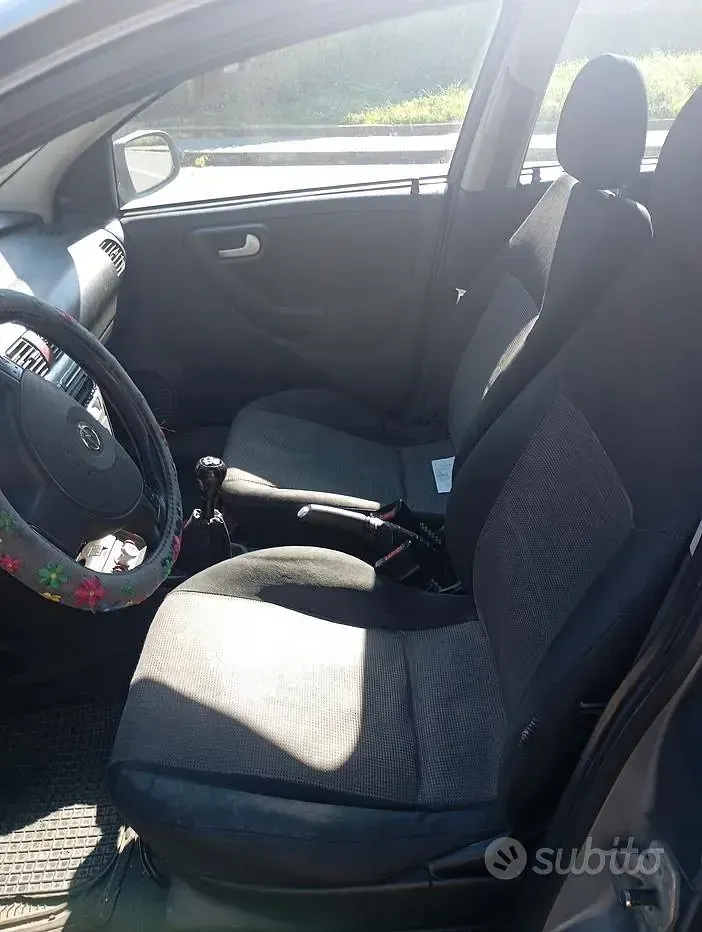 Usata Opel Corsa 54 CV (39 kW) 2004 Utilitaria