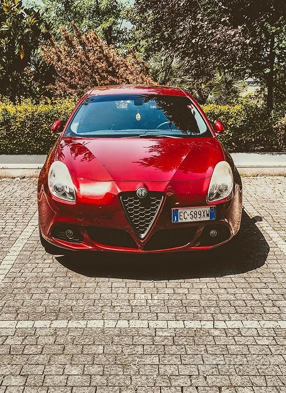 Usata Alfa Romeo Giulietta Distinctive 170 CV (125 kW) 2010 Rosso Berlina