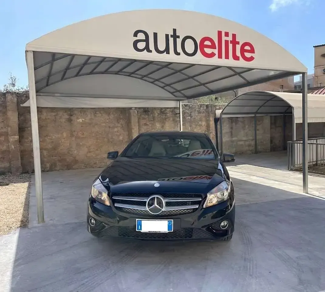 Usata Mercedes A180 109 CV (80 kW) 2015 Nero Berlina