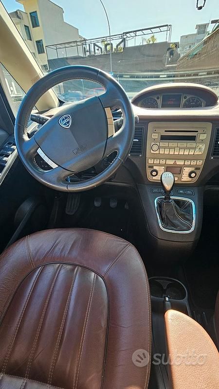 Usata Lancia Musa 95 CV (69 kW) 2010 Monovolume