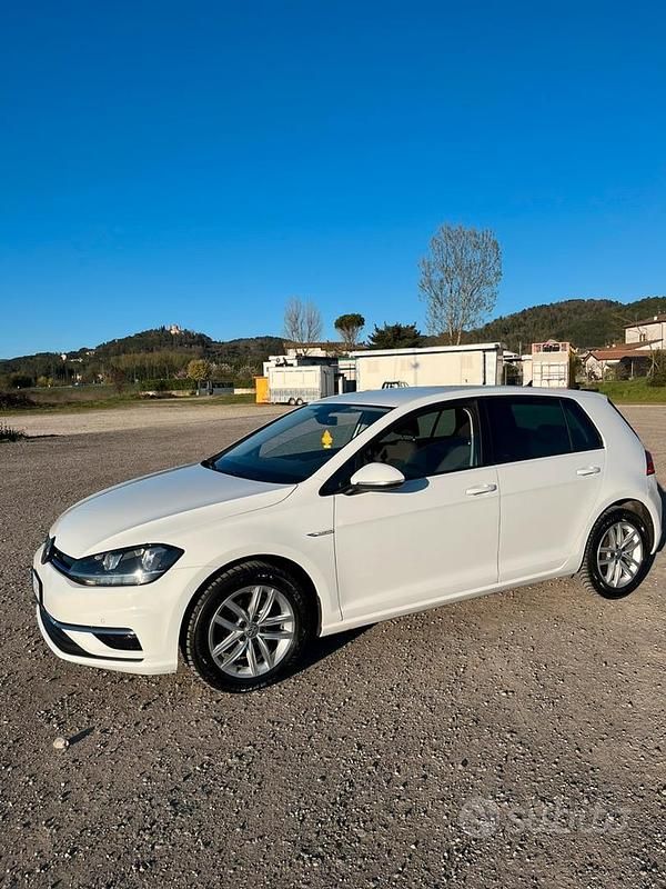 Usata VW Golf VII Executive 131 CV (96 kW) 2019 Berlina