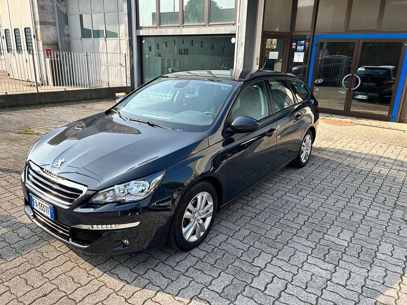 Grigio Usata 2015 Peugeot 308 Station wagon | 7100 € (Buon prezzo) - Immagine 1/4