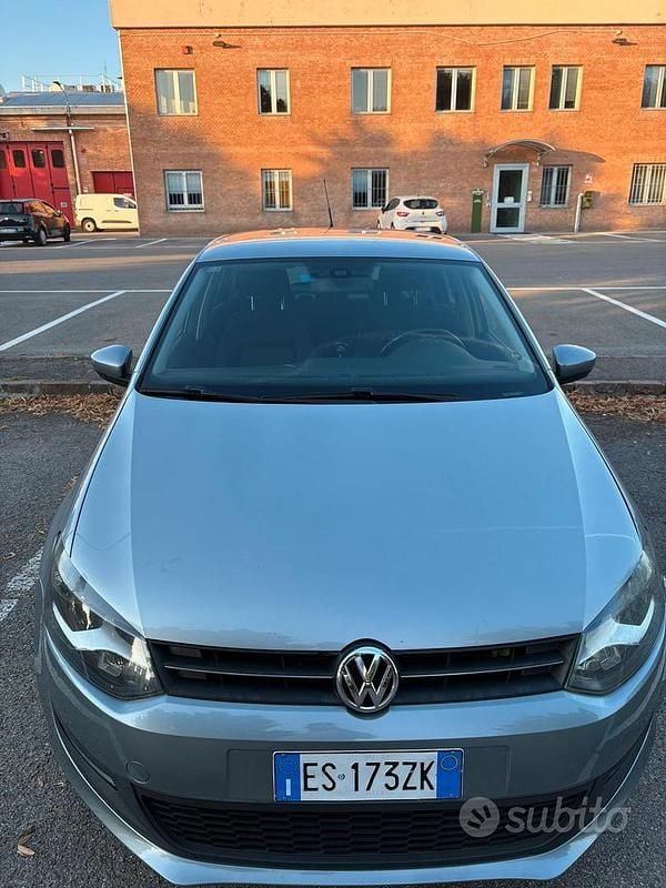 Usata VW Polo Comfortline 90 CV (66 kW) 2010 Grigio Utilitaria
