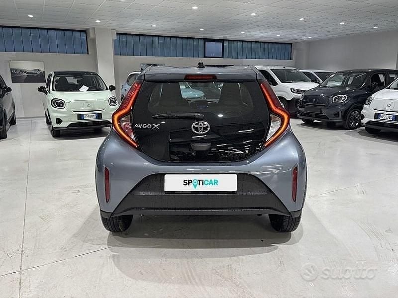 Usata Toyota Aygo X Active 72 CV (52 kW) 2025 Bianco SUV