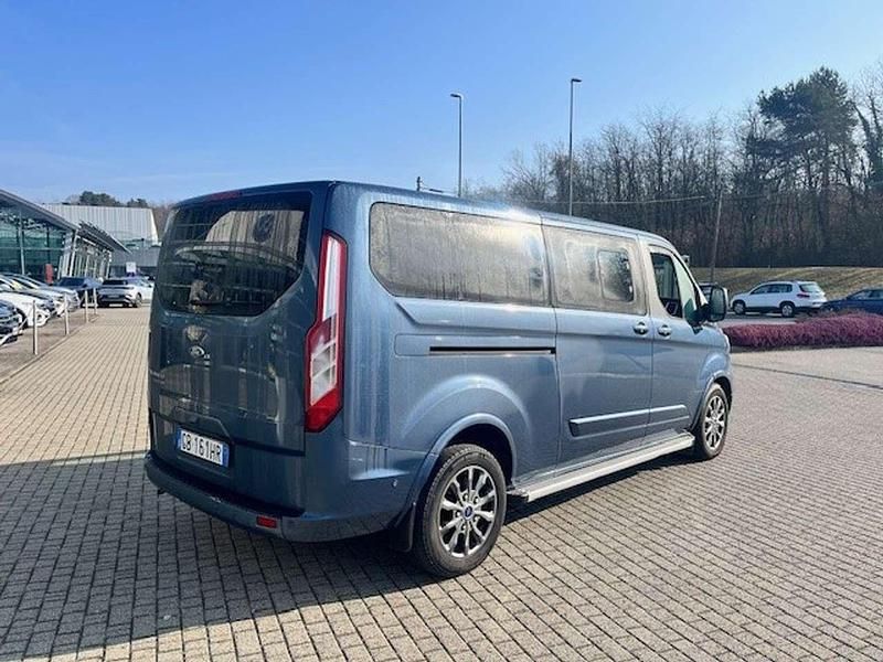 Usata Ford Tourneo Titanium 185 CV (136 kW) 2020 Blu/azzurro Monovolume
