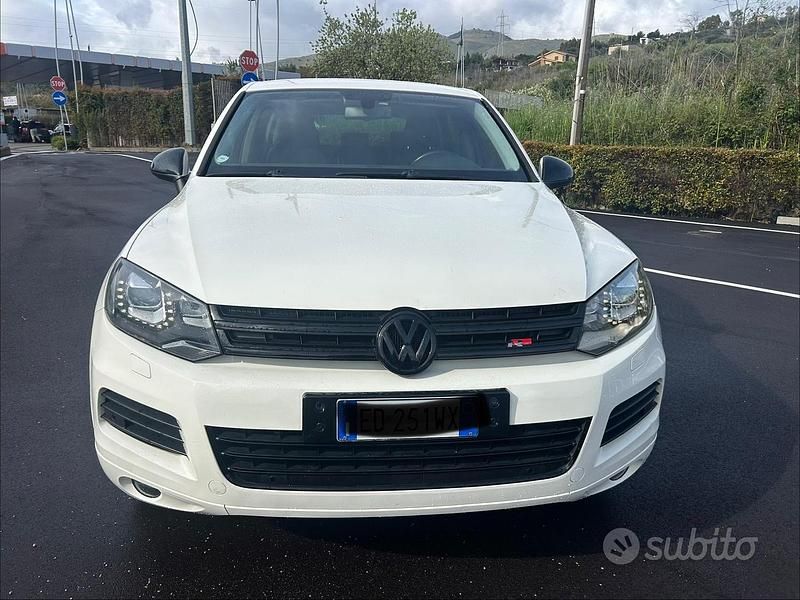 Usata VW Touareg Executive 239 CV (175 kW) 2011 Bianco SUV