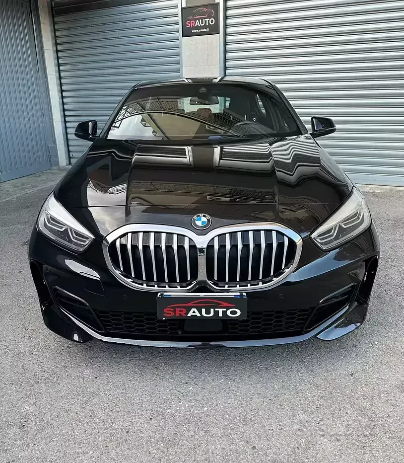 Usata BMW 116 M Sport 116 CV (85 kW) 2020 Nero Utilitaria
