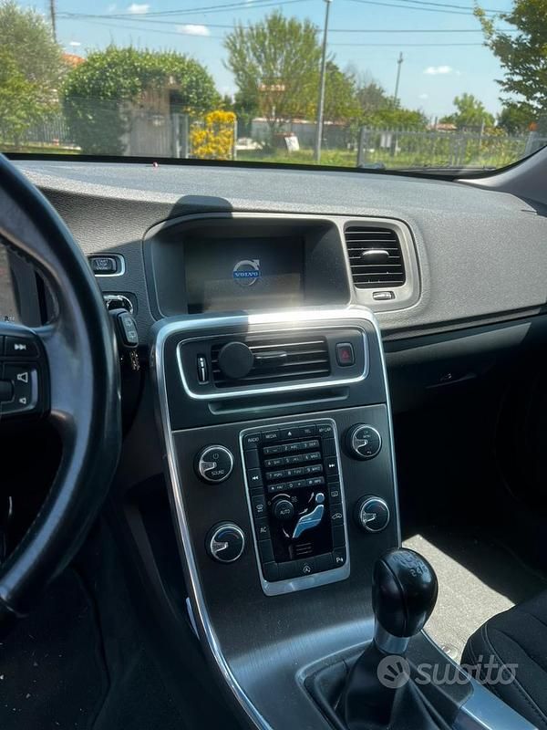 Usata Volvo V60 116 CV (85 kW) 2013 Grigio Station wagon