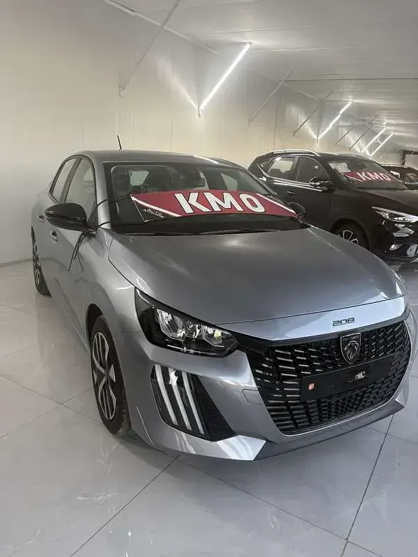 Usata Peugeot 208 GT 101 CV (74 kW) 2024 Utilitaria