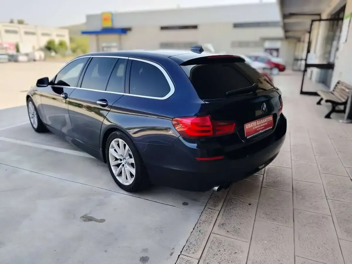 Usata BMW 525 218 CV (160 kW) 2011 Blu/azzurro Berlina