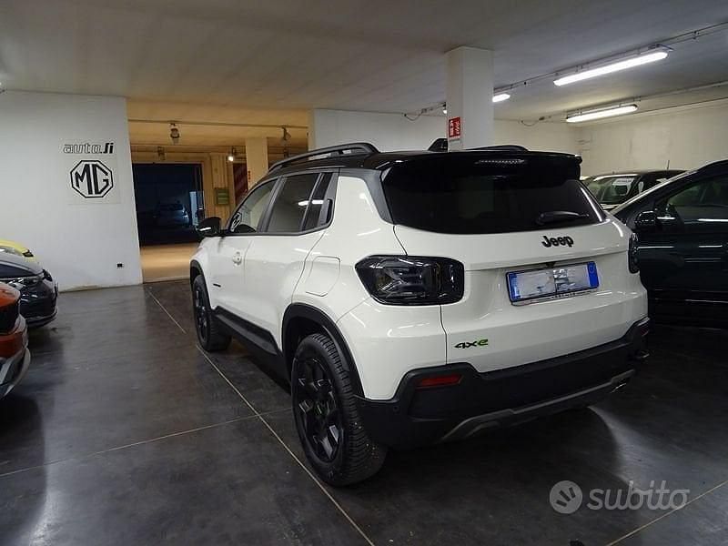 Nuova Jeep Avenger Overland 145 CV (106 kW) 2025 Bianco SUV