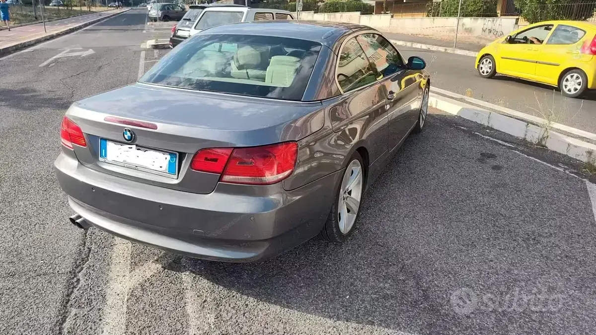 Usata BMW 325 197 CV (144 kW) 2007 Grigio Cabrio