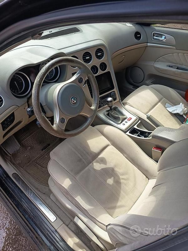 Usata Alfa Romeo 159 120 CV (88 kW) 2006 Nero Station wagon