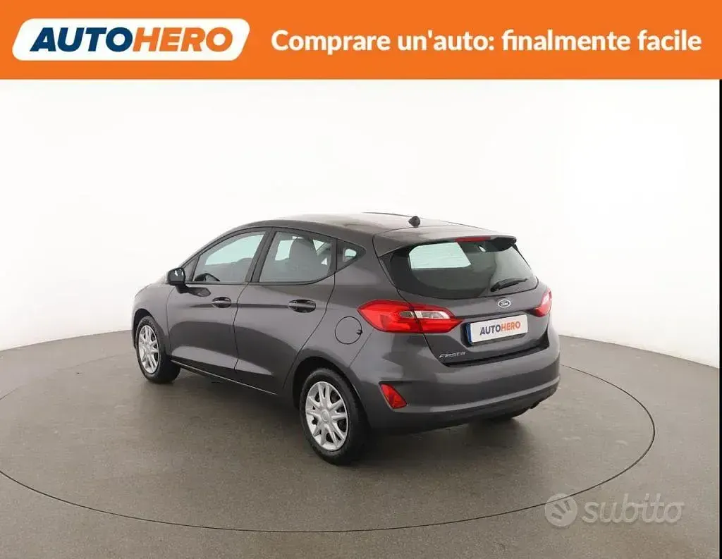Usata Ford Fiesta 86 CV (63 kW) 2019 Grigio Utilitaria