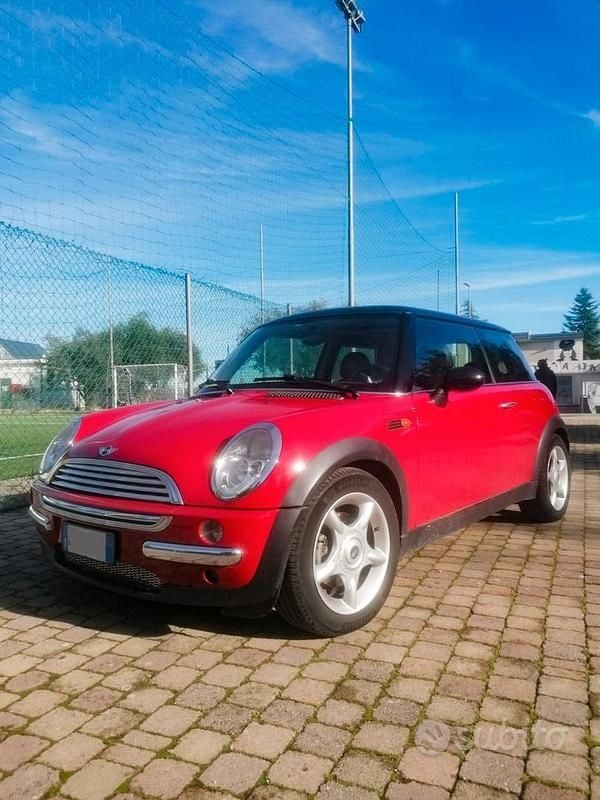 Rosso Usata 2002 Mini Cooper Utilitaria | 2900 € (Buon prezzo) - Immagine 1/4
