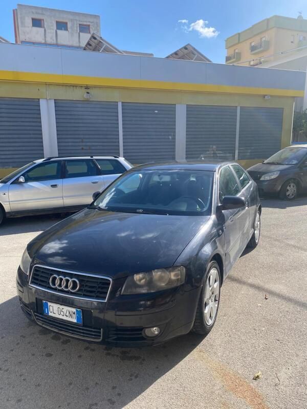 Usata Audi A3 Ambiente 140 CV (102 kW) 2005 Grigio Utilitaria