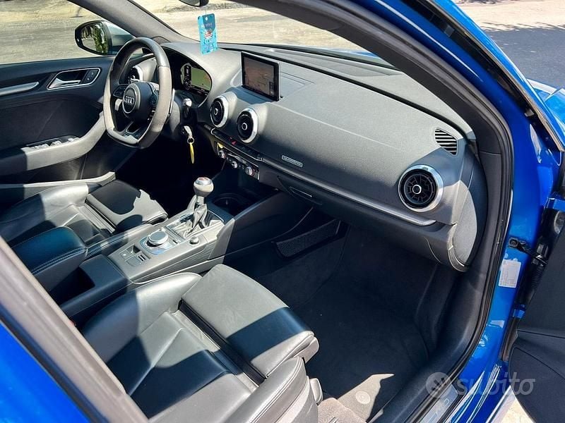 Usata Audi RS3 400 CV (294 kW) 2018 Blu Berlina