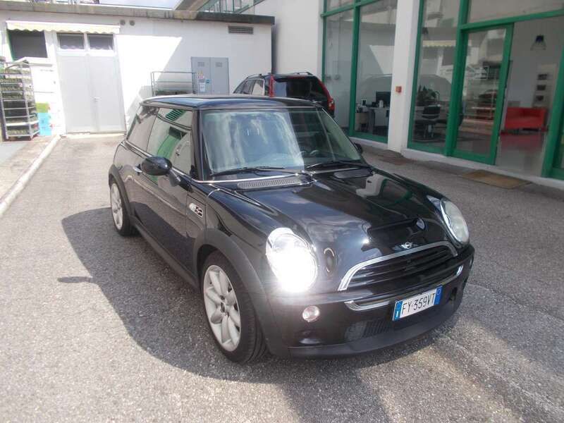 Usata Mini Cooper S 163 CV (119 kW) 2003 Nero Utilitaria