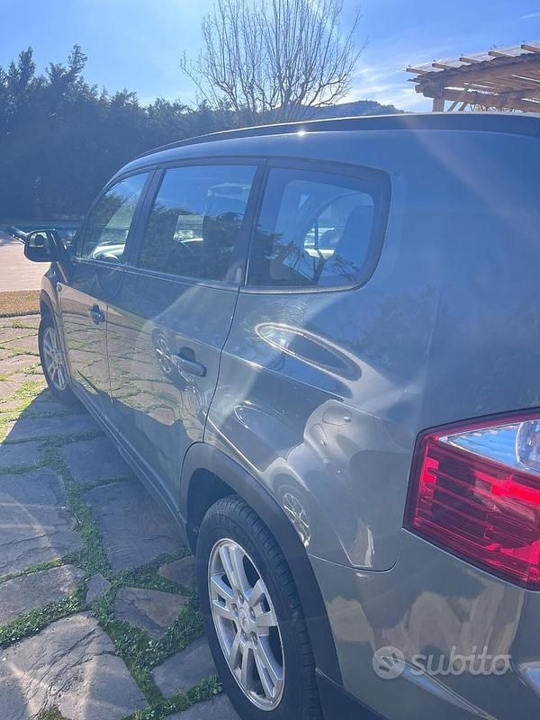 Usata Chevrolet Orlando 2012 Grigio Monovolume