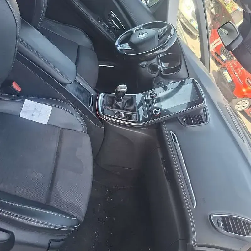 Usata Renault Scénic Bose Edition 116 CV (85 kW) 2016 Bianco Monovolume