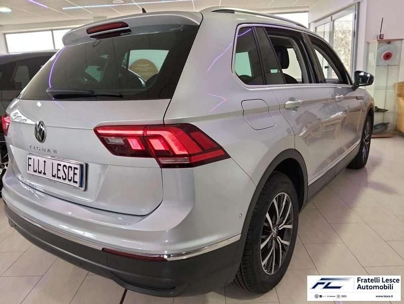Usata VW Tiguan Life 122 CV (89 kW) 2022 Grigio SUV