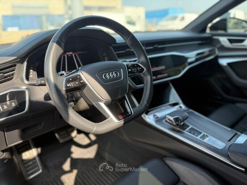 Usata Audi RS6 Ambiente 600 CV (441 kW) 2021 Gray Station wagon