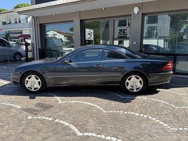 Usata Mercedes CL600 394 CV (289 kW) 2001 Grigio Coupé