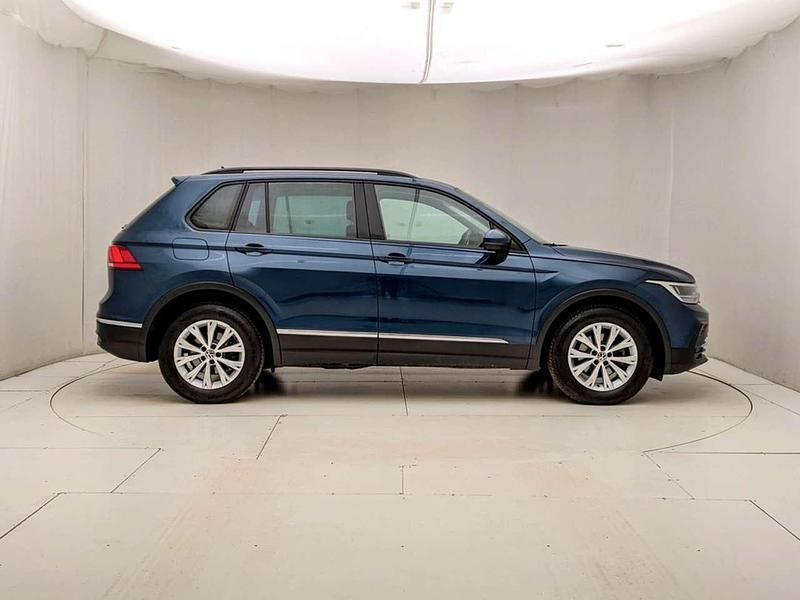 Usata VW Tiguan Life 122 CV (89 kW) 2023 Nero SUV