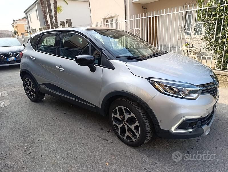Usata Renault Captur 2017 Grigio SUV