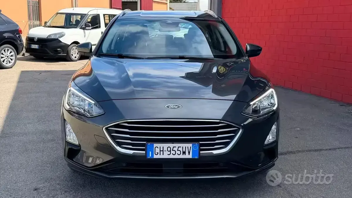 Usata Ford Focus 120 CV (88 kW) 2022 Grigio Station wagon