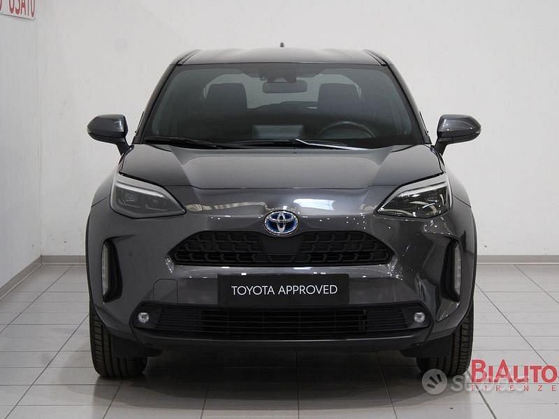 Usata Toyota Yaris Cross Trend 116 CV (85 kW) 2022 Grigio SUV