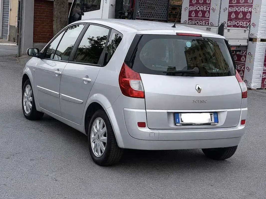 Usata Renault Scénic II Exception 130 CV (95 kW) 2007 Grigio Monovolume