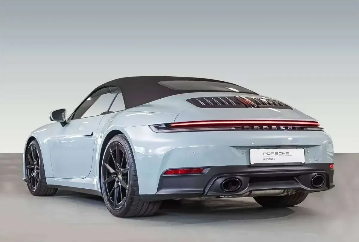 Usata Porsche 911 Carrera Cabriolet 394 CV (289 kW) 2025 Shade green Cabrio