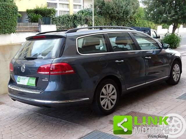 Usata VW Passat Comfortline 105 CV (77 kW) 2011 Grigio Station wagon