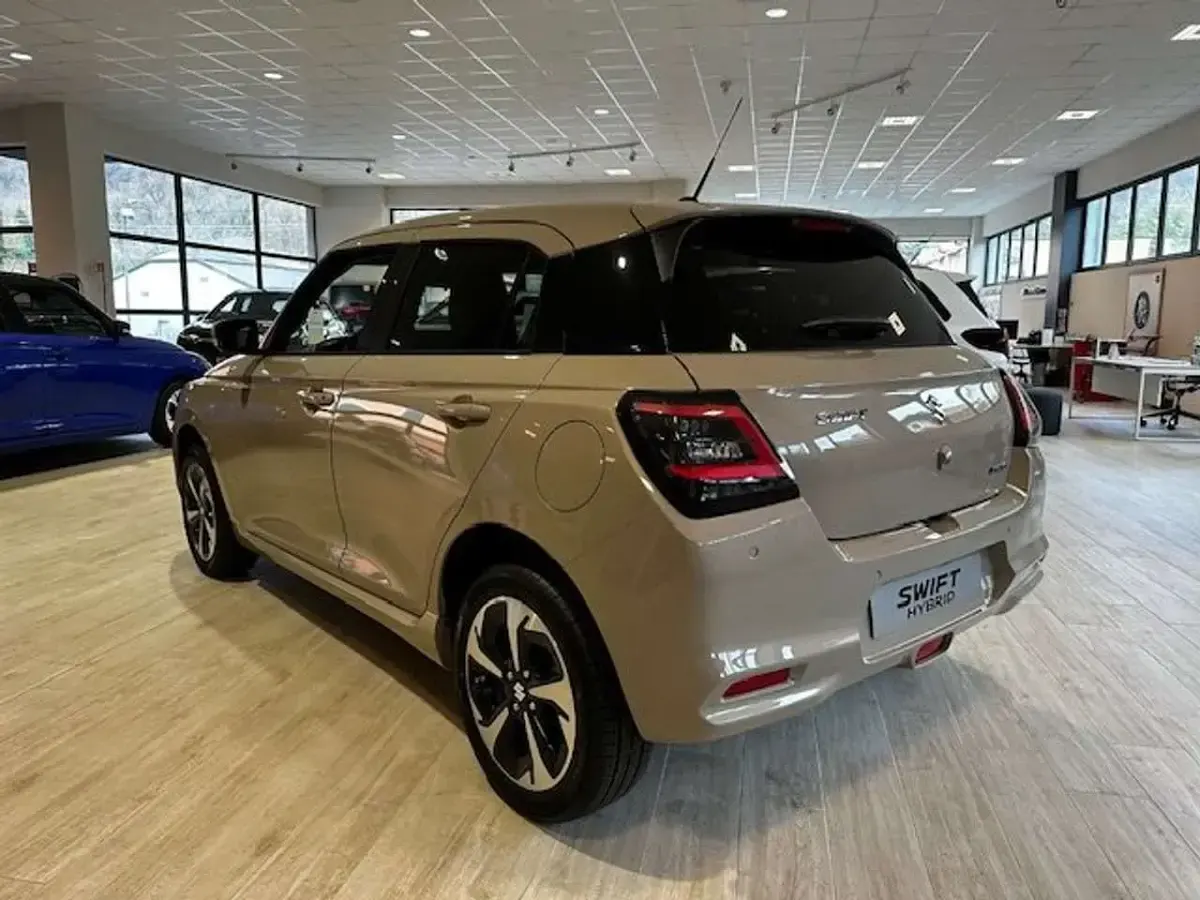 Nuova Suzuki Swift 83 CV (61 kW) 2026 Beige Utilitaria