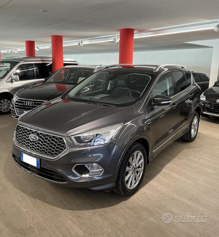 Usata Ford Kuga Vignale 179 CV (131 kW) 2019 Grigio SUV