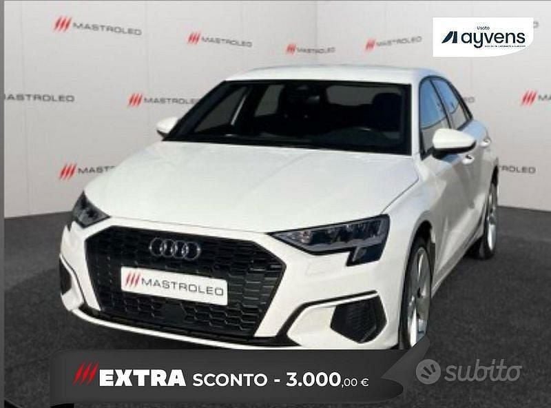 Bianco Usata 2023 Audi A3 Business Tre volumi | 27.900 € (Buon prezzo) - Immagine 1/4